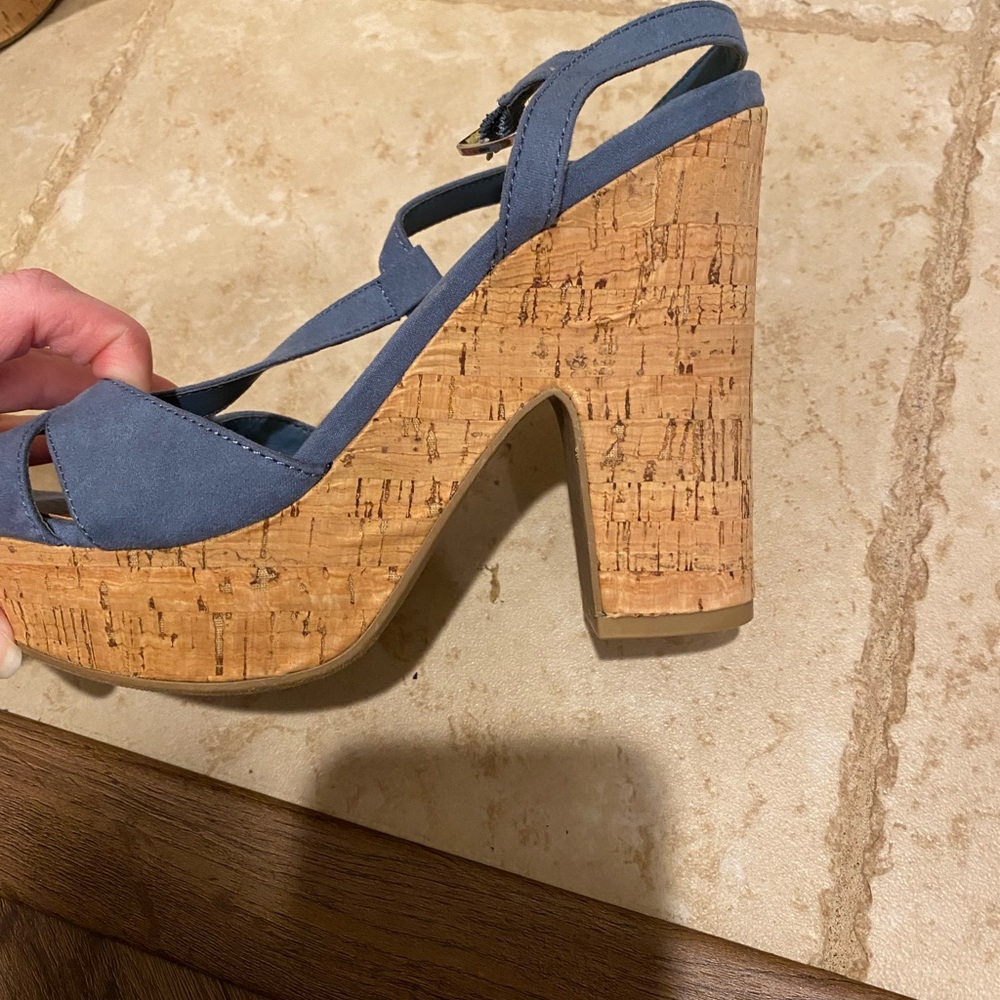 American Rag Platform Sandals - Picture 5 of 7